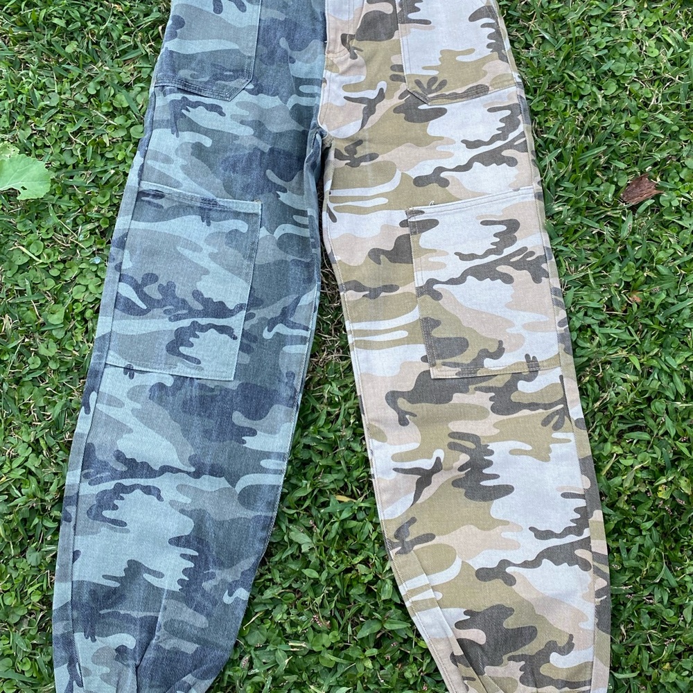 Cargo Pants - Picture 2 of 3